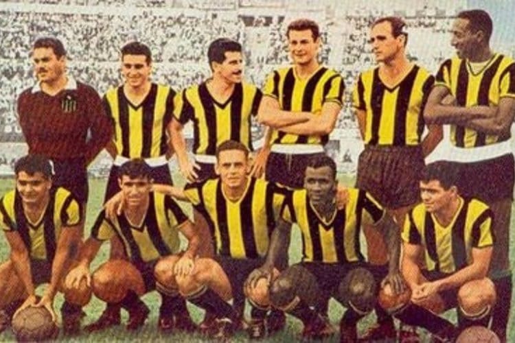 L'équipe de Peñarol, vainqueur de la Copa Libertadores 1960