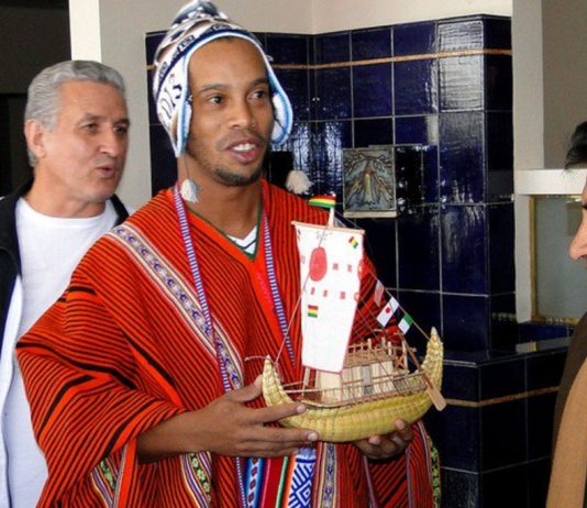 Ronaldinho dans des situations invraisemblables