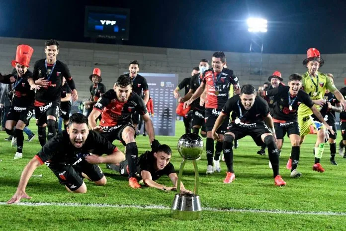 Colón est sacré champion de la Copa de la Liga 2021