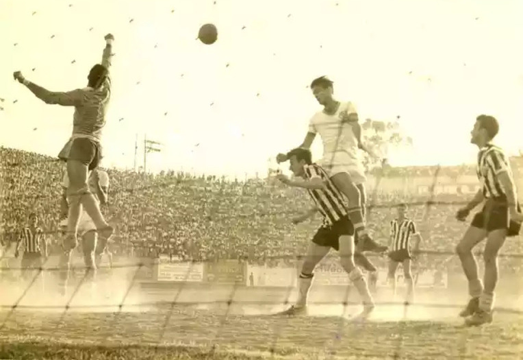 La rivalité entre le Cruzeiro et l'Atlético s'est accrue à partir des années 1940 - photo : archives Estado de Minas