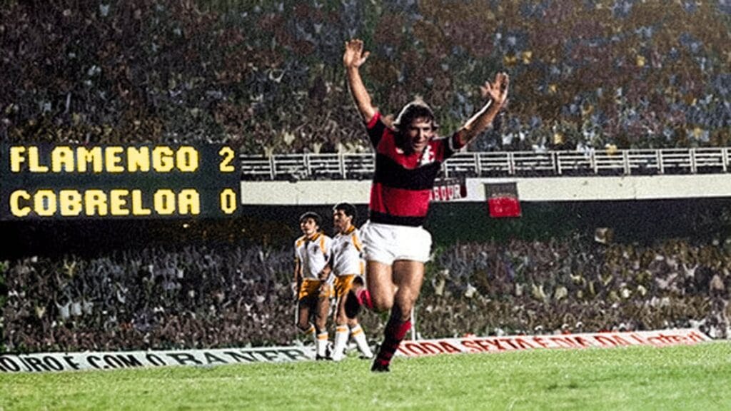 Zico en finale de Copa Libertadores contre Cobreloa en 1981.