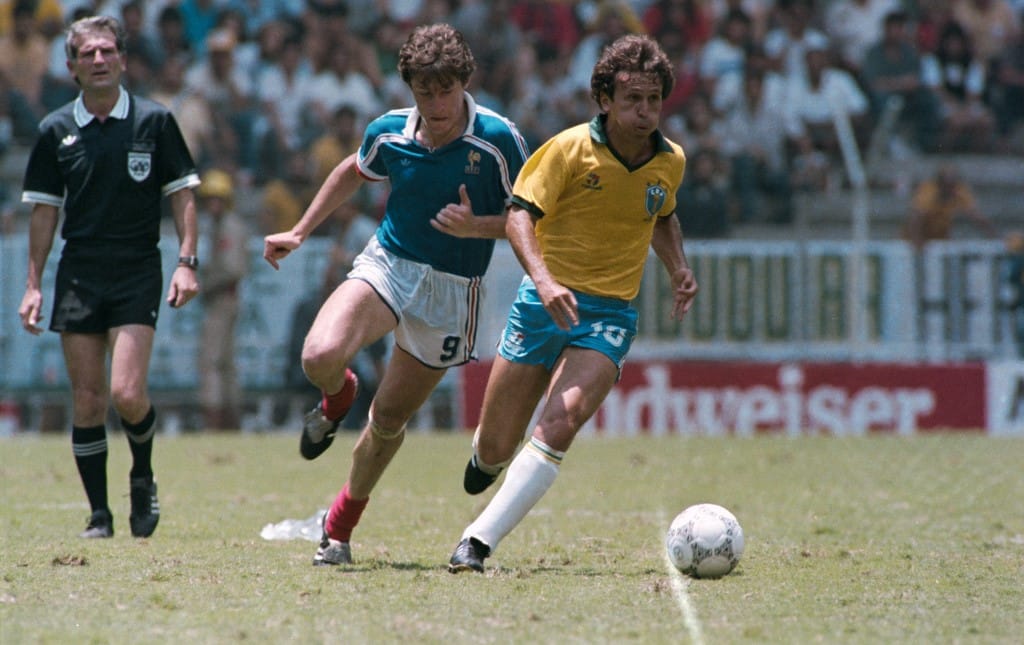 Zico face à la France lors de la Coupe du monde 1986.